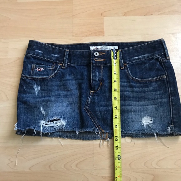 Hollister Distressed Jean Skirt - Picture 3 of 4